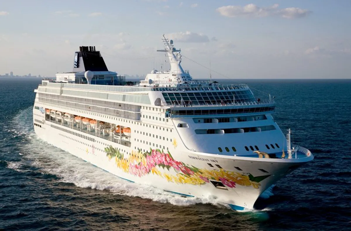 DE MADRID Y DINAMARCA A PARIS -Norwegian SKY