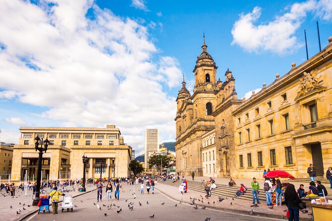 ACCION DE GRACIAS EN BOGOTA & MEDELLIN – 2025